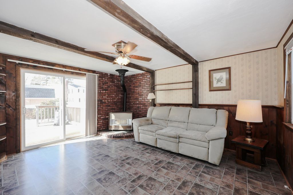 Photo of 14 Terry Street, Nashua, NH 03064 (MLS # 5077772)