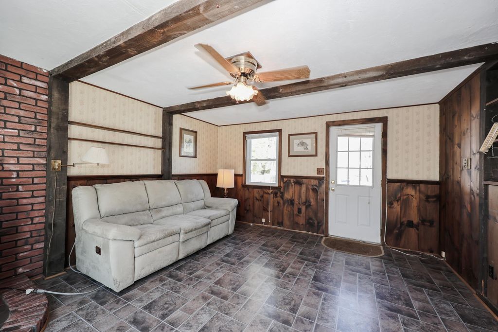 Photo of 14 Terry Street, Nashua, NH 03064 (MLS # 5077772)