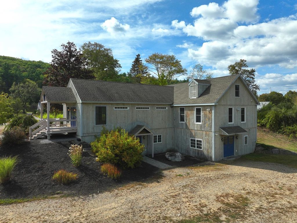Photo of 254 King Street, Boscawen, NH 03303 (MLS # 5061998)