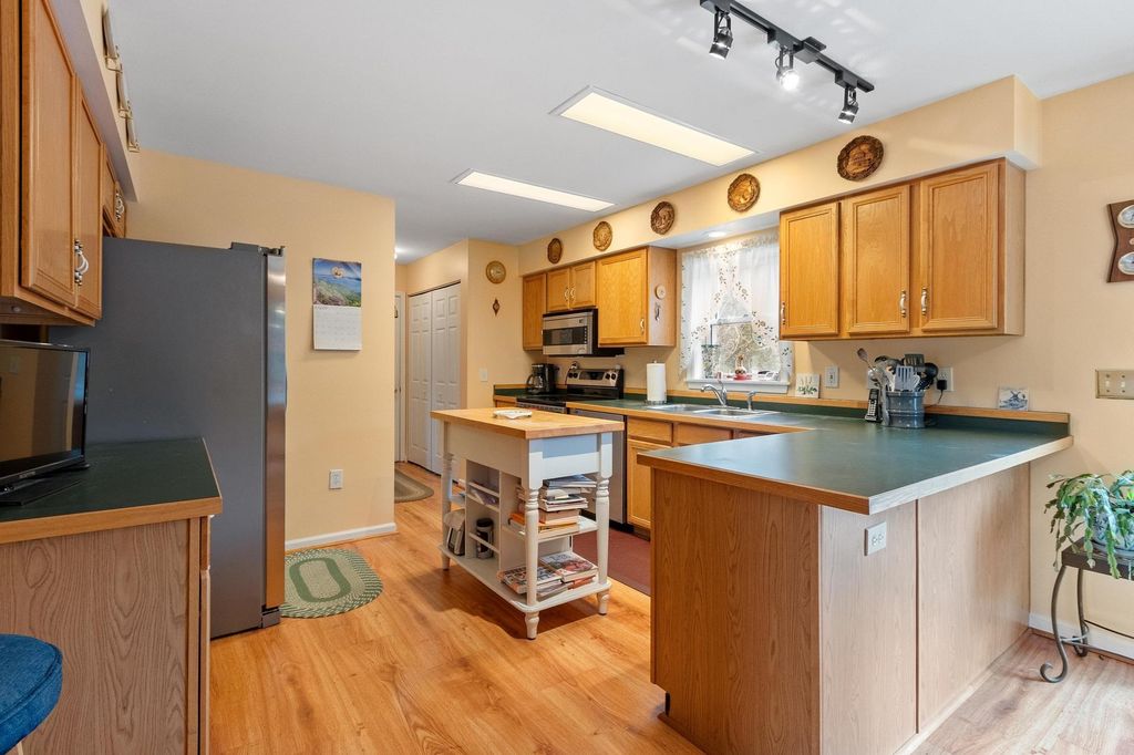 Photo of 121 Bellview Drive, Swanzey, NH 03446 (MLS # 5082394)