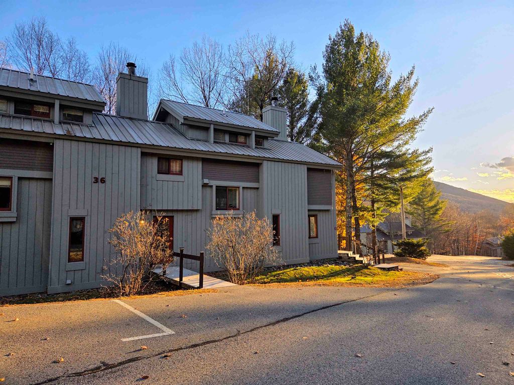 Photo of 36 Easterly Road #2, Lincoln, NH 03251 (MLS # 5070174)