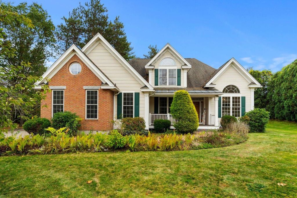 Photo of 5 Sunrise Boulevard, Hooksett, NH 03106 (MLS # 5066788)