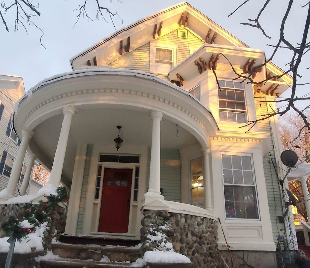 Photo of 35 Broadway Street, Pembroke, NH 03275 (MLS # 5083082)