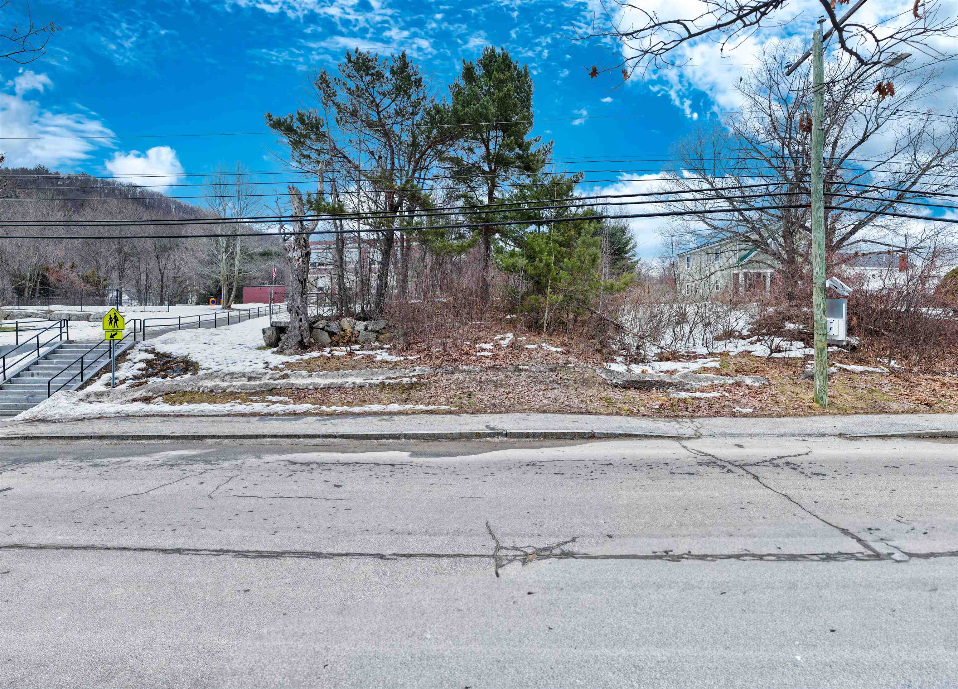 TM 114-006 North Main Street