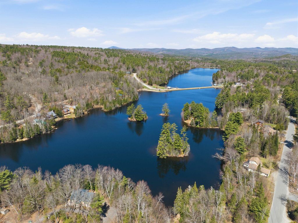 Photo of 226 Valley Road, Haverhill, NH 03785 (MLS # 5086113)