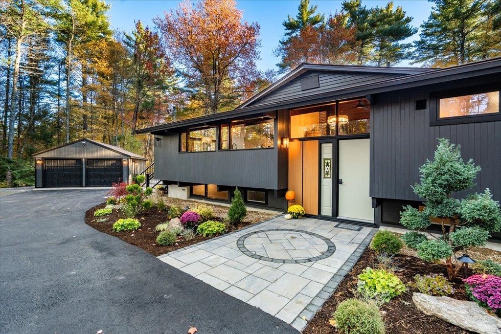 Photo of 32 S Bow Road, Bow, NH 03304 (MLS # 5066915)