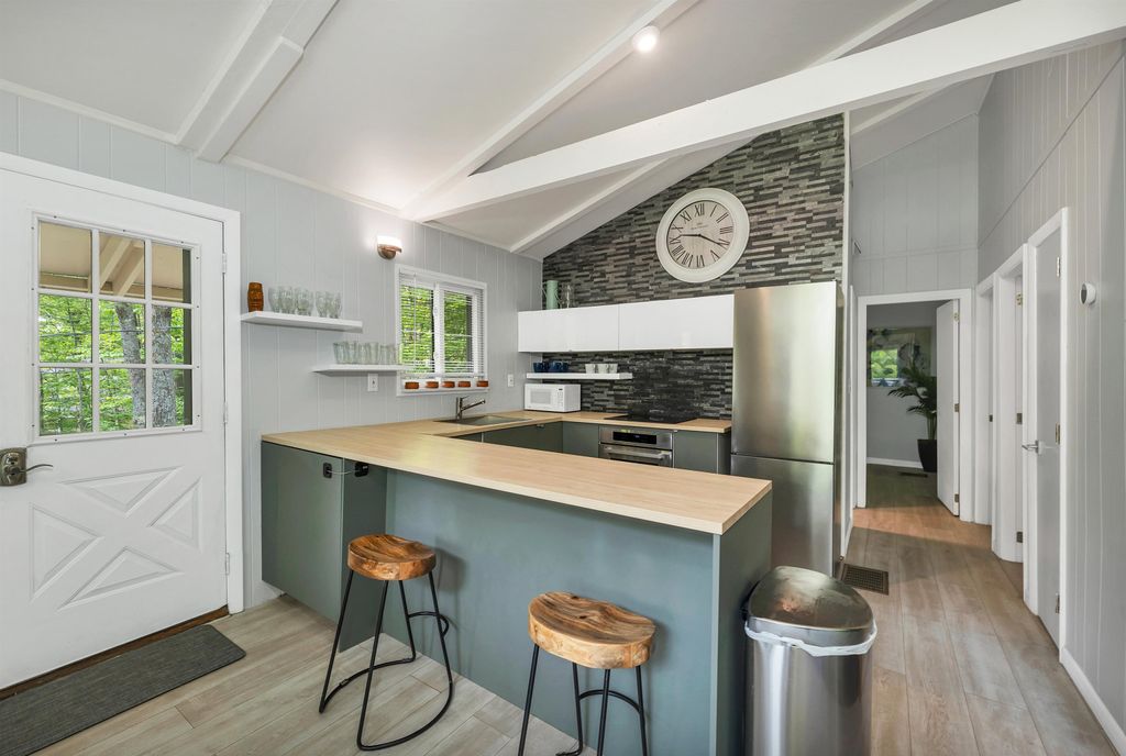 Photo of 8 Little Shore Drive, Madison, NH 03849 (MLS # 5085327)