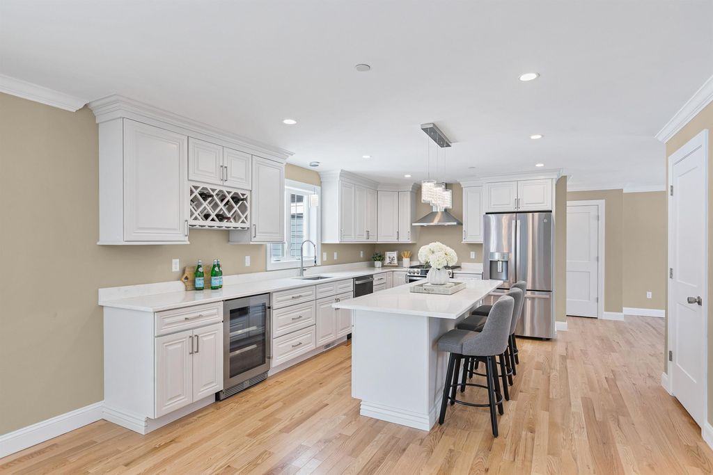 Photo of 343 Island Pond Road, Derry, NH 03038 (MLS # 5073251)