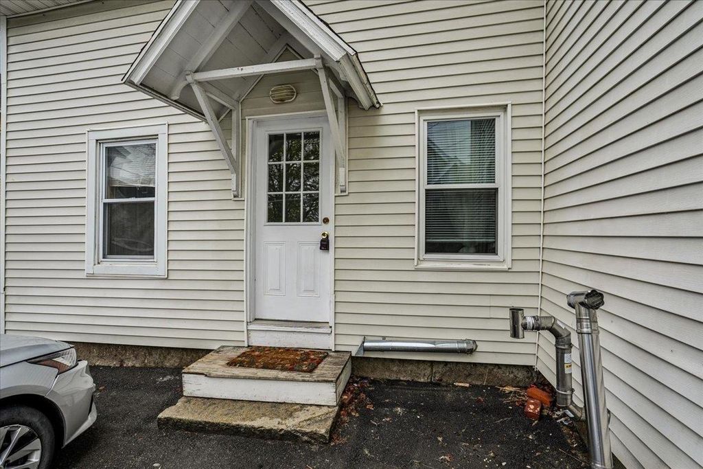 Photo of 15 Washington Street, Concord, NH 03301 (MLS # 5088300)