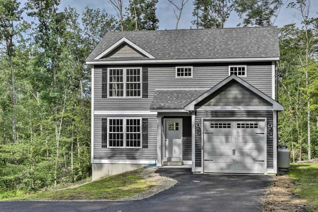 Photo of 9 Ashley Avenue #5, Hinsdale, NH 03451 (MLS # 5085612)