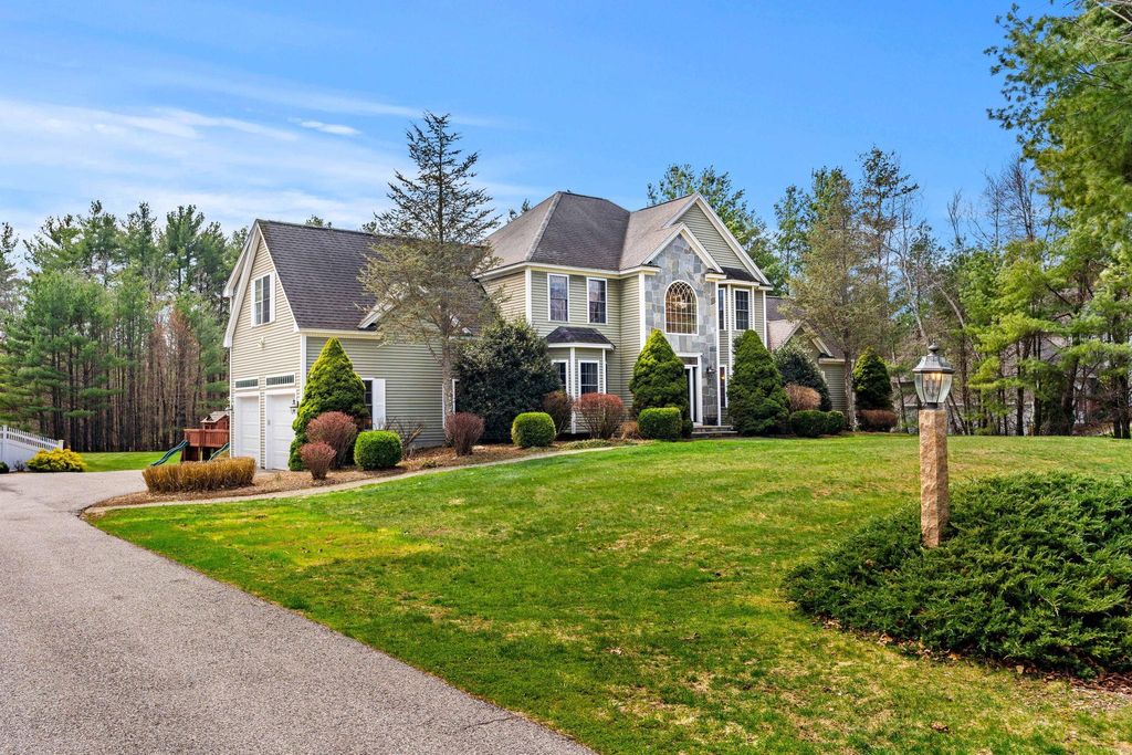 Photo of 3 Surrey Lane, Salem, NH 03079 (MLS # 5084255)