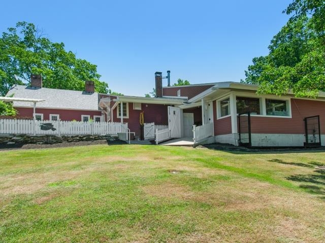 27 Old State Road