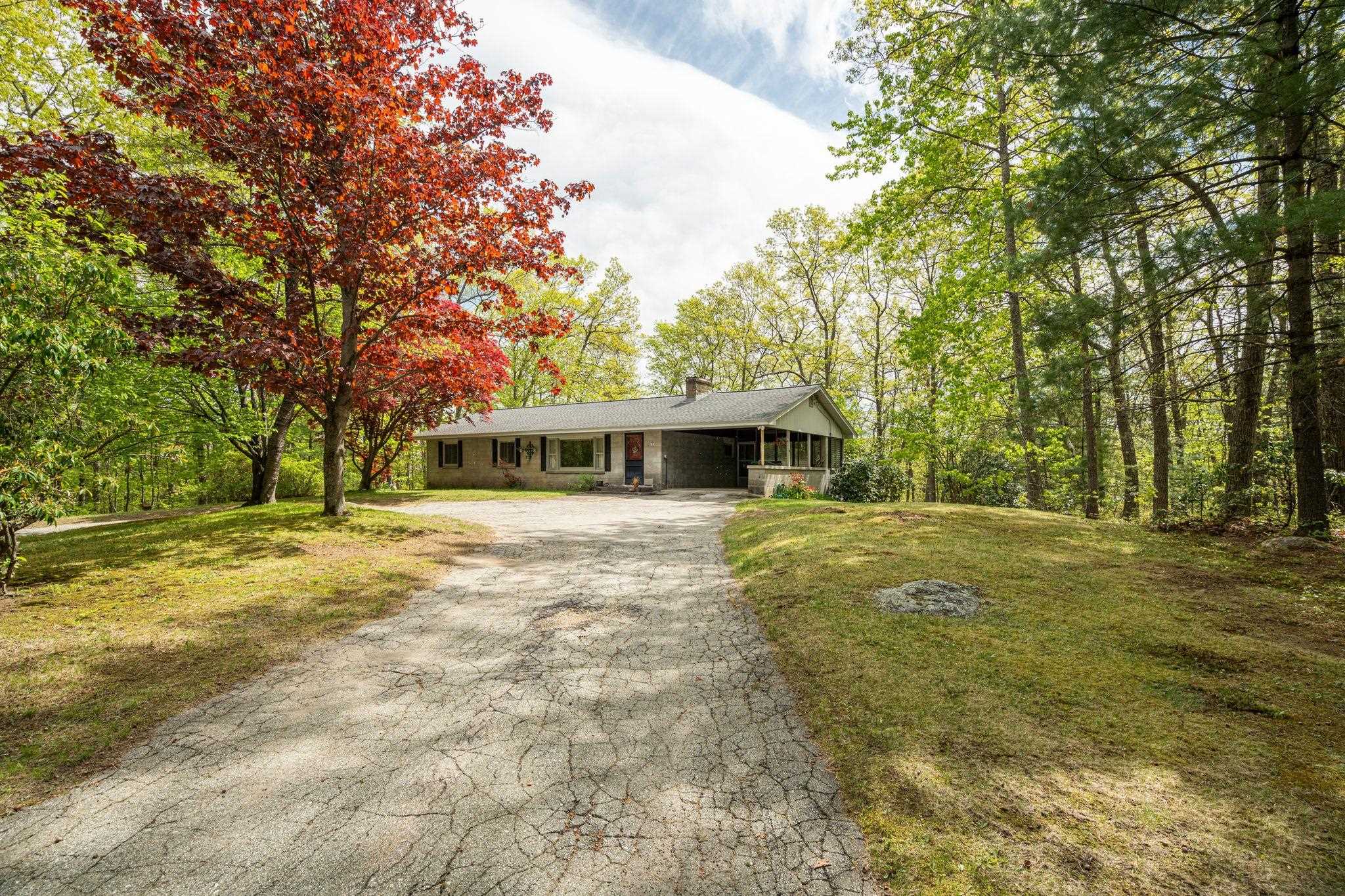 11 Royal Oaks Drive
