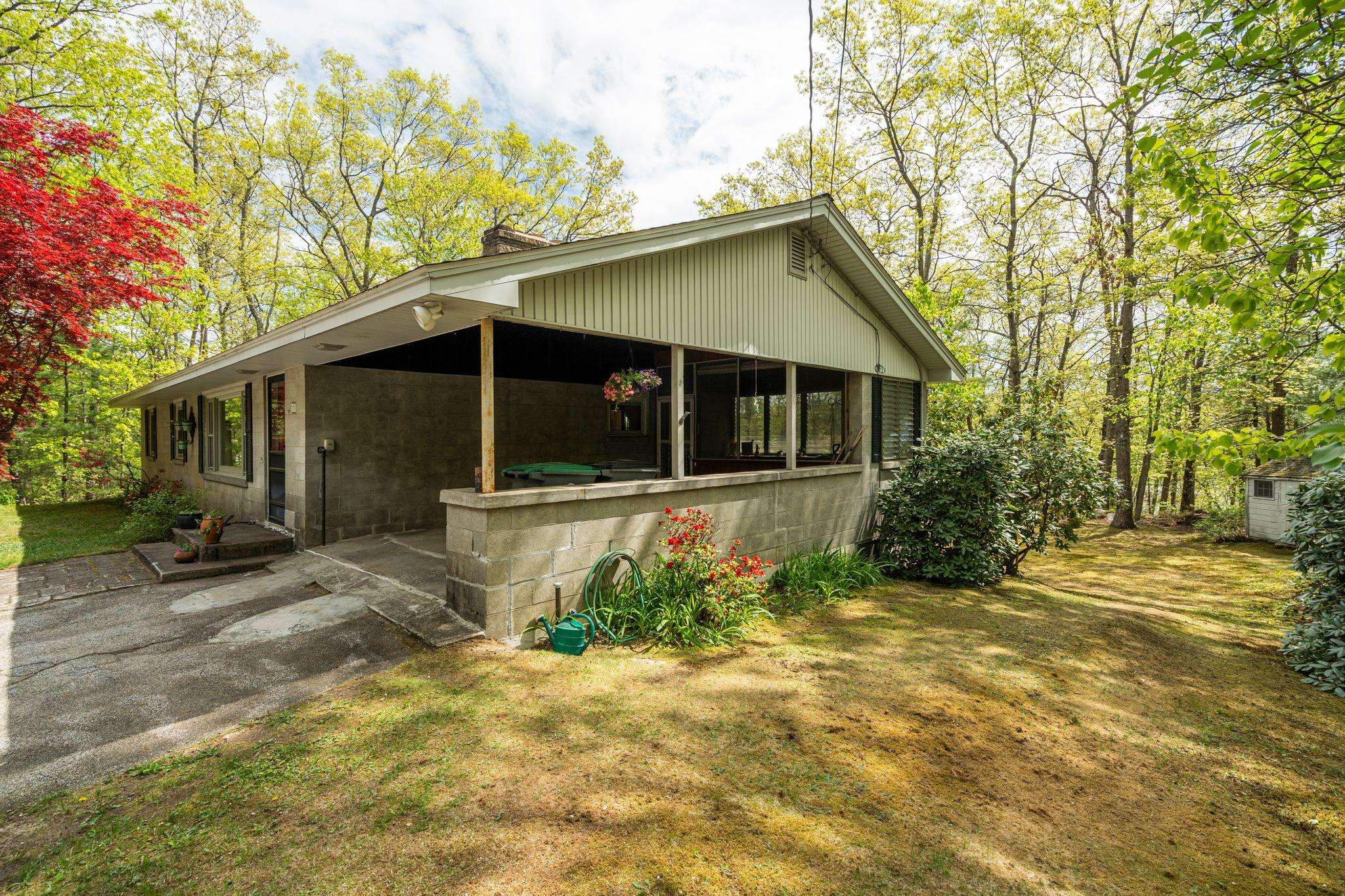11 Royal Oaks Drive