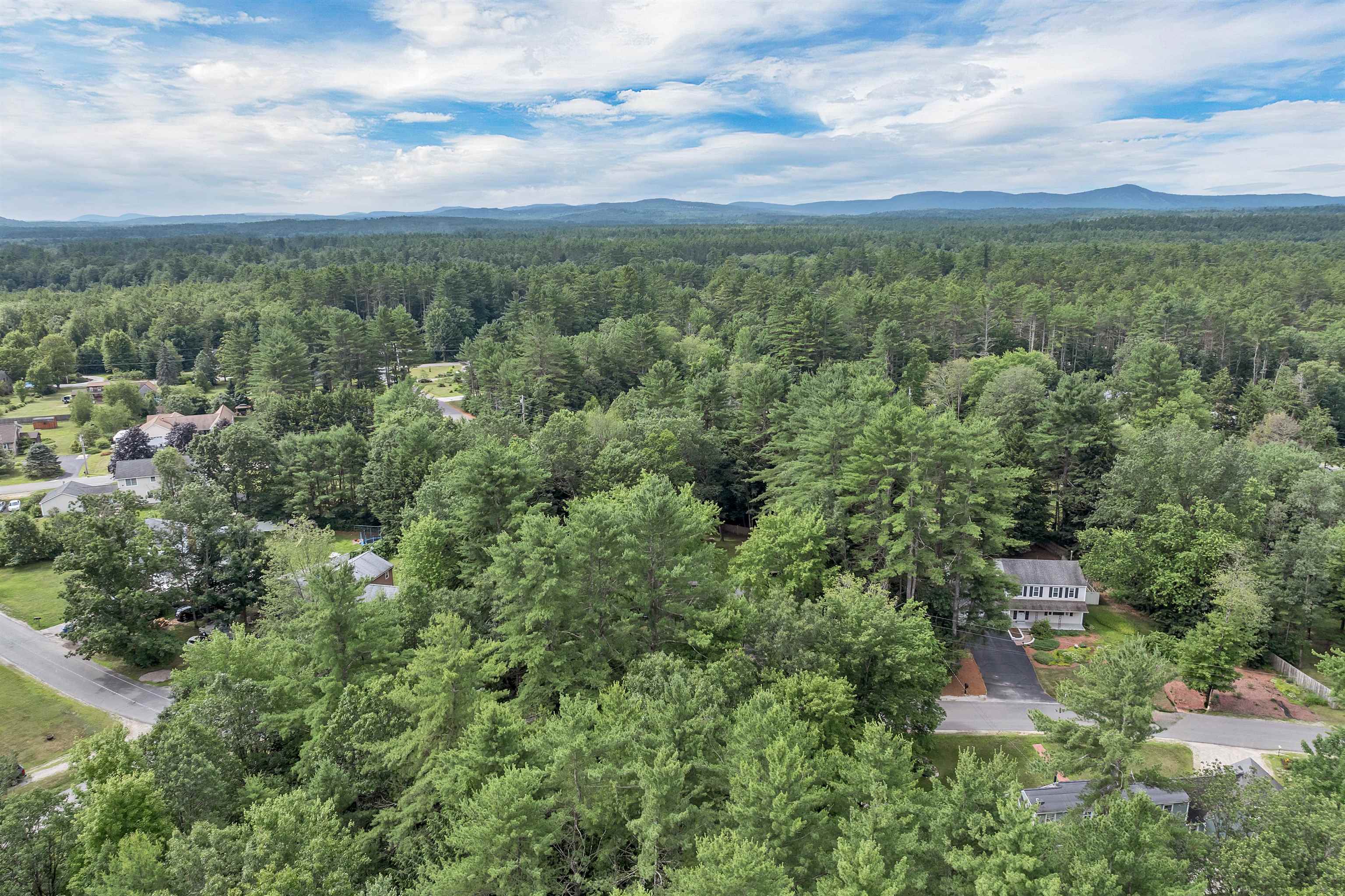 Hopkinton, New Hampshire 03229, United States, 3 Bedrooms Bedrooms, ,3 BathroomsBathrooms,Residential,Active,168595