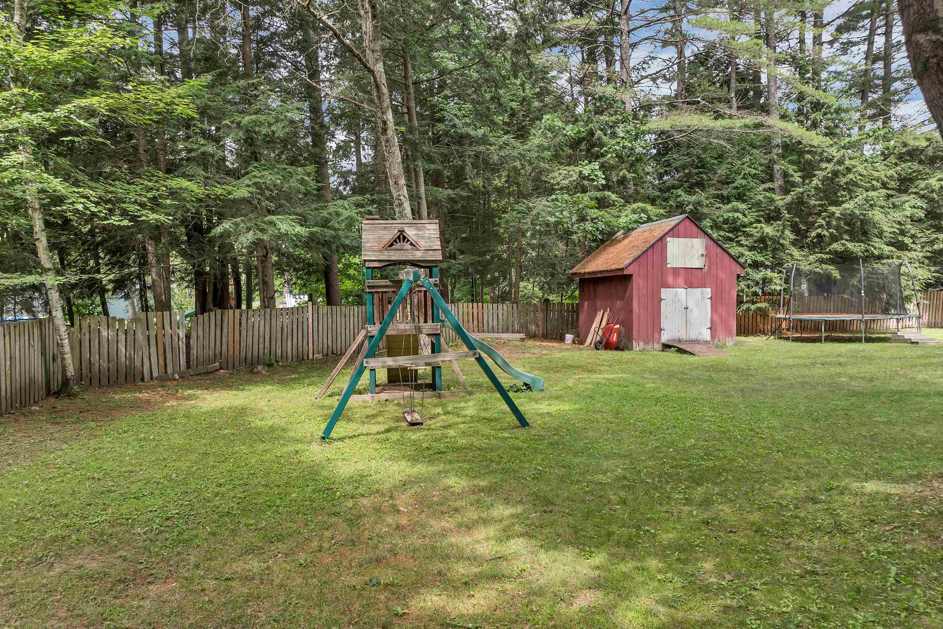 Hopkinton, New Hampshire 03229, United States, 3 Bedrooms Bedrooms, ,3 BathroomsBathrooms,Residential,Active,168595