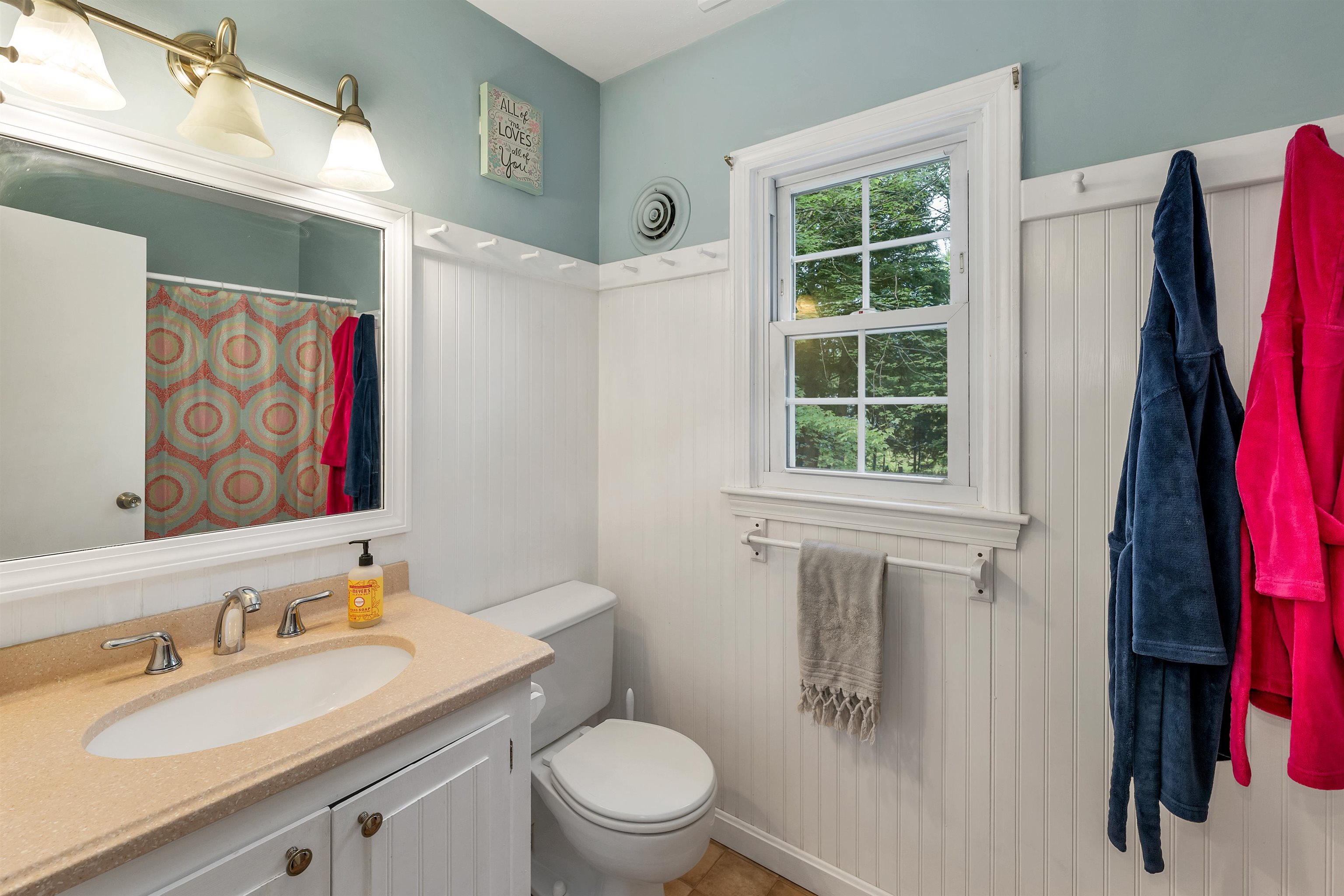 Hopkinton, New Hampshire 03229, United States, 3 Bedrooms Bedrooms, ,3 BathroomsBathrooms,Residential,Active,168595