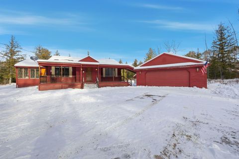 Photo of 760 Racoon Hill Road, Andover, NH 03216 (MLS # 5072326)