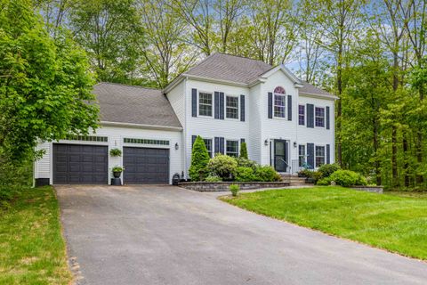 16 Debra Lane Kittery ME 03904