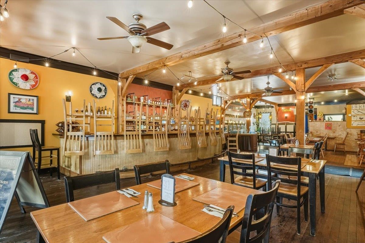 21 Lower Main Street W