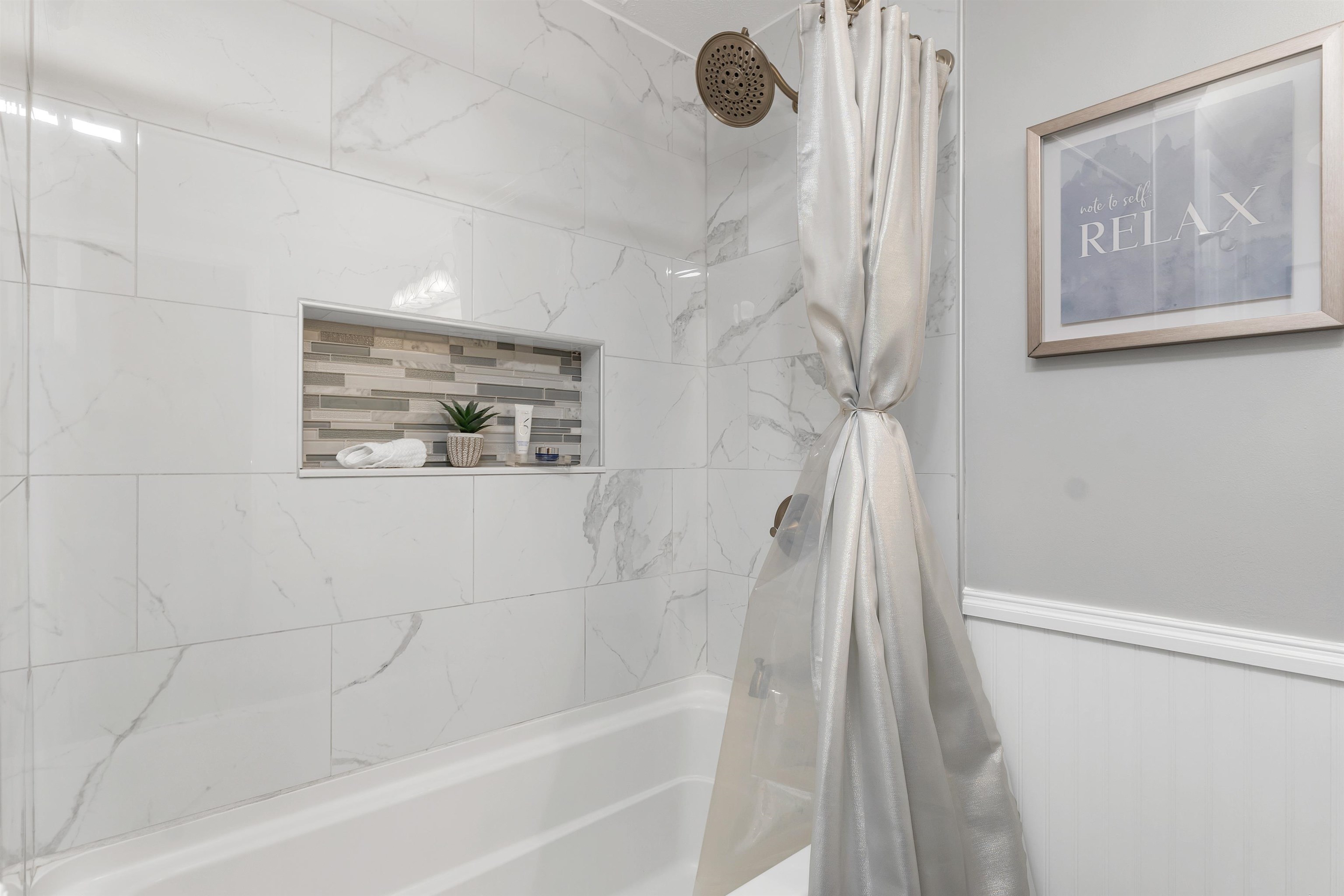 Bedford, New Hampshire 03110, United States, 2 Bedrooms Bedrooms, ,2 BathroomsBathrooms,Residential,Pending,123014