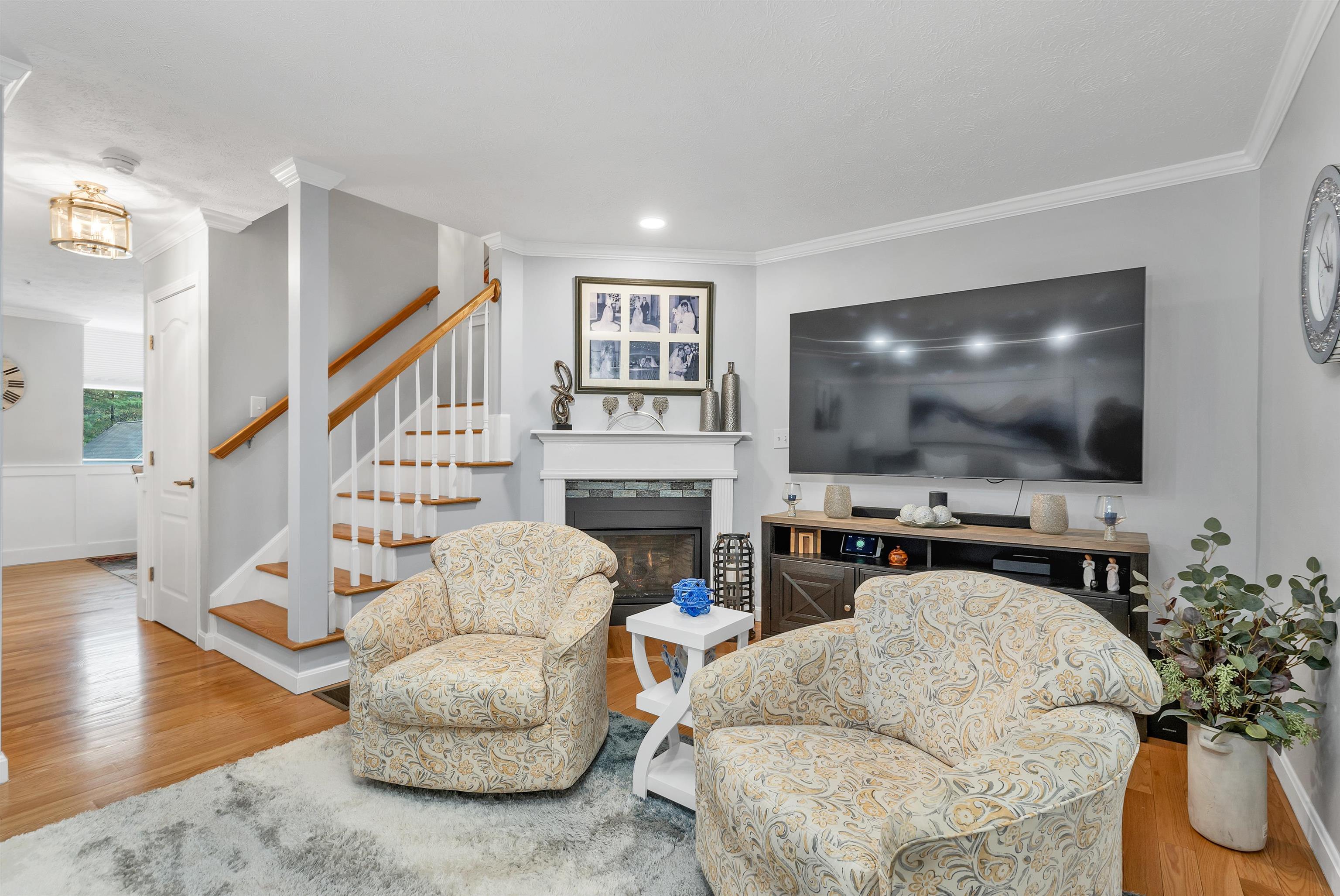 Bedford, New Hampshire 03110, United States, 2 Bedrooms Bedrooms, ,2 BathroomsBathrooms,Residential,Pending,123014