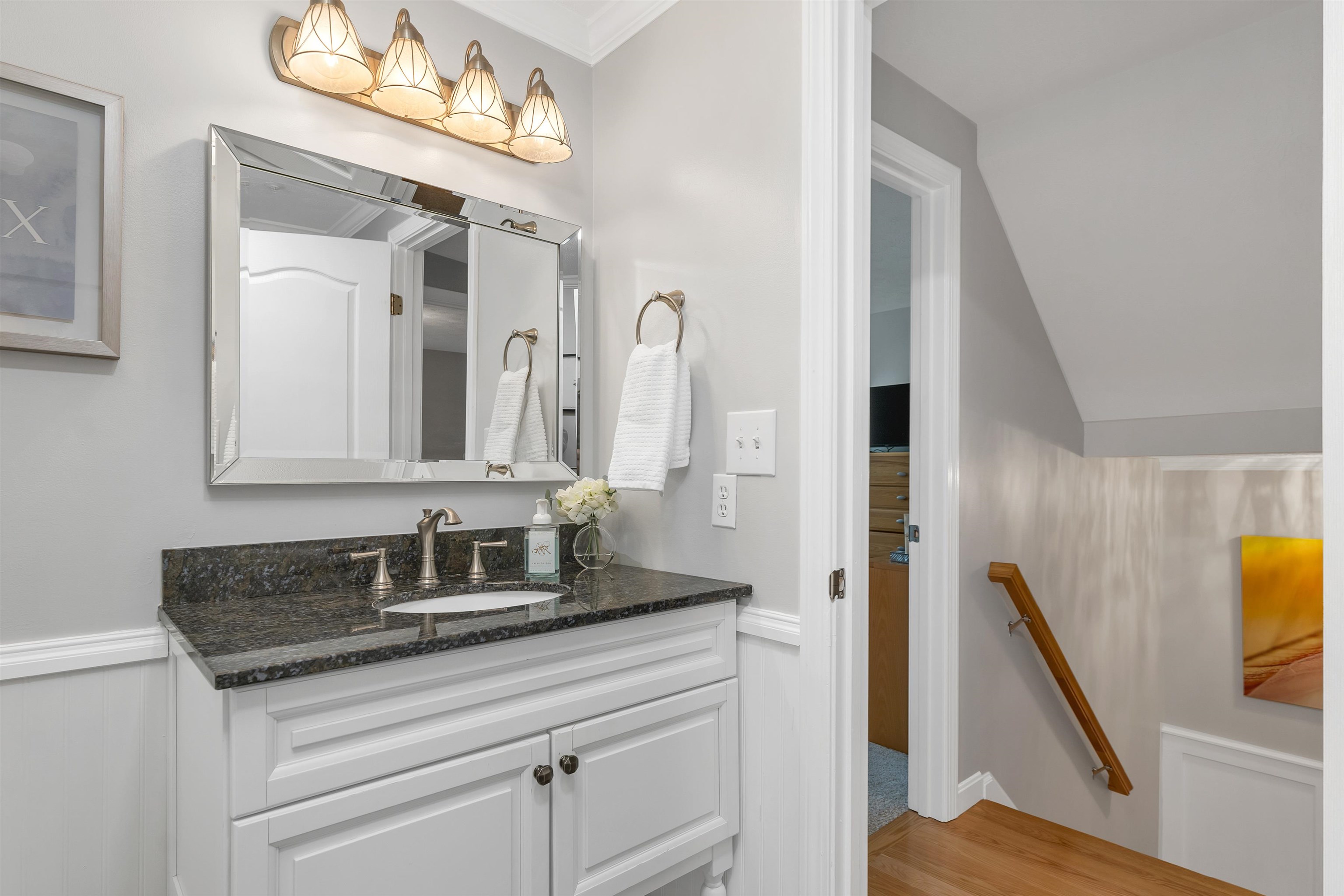 Bedford, New Hampshire 03110, United States, 2 Bedrooms Bedrooms, ,2 BathroomsBathrooms,Residential,Pending,123014