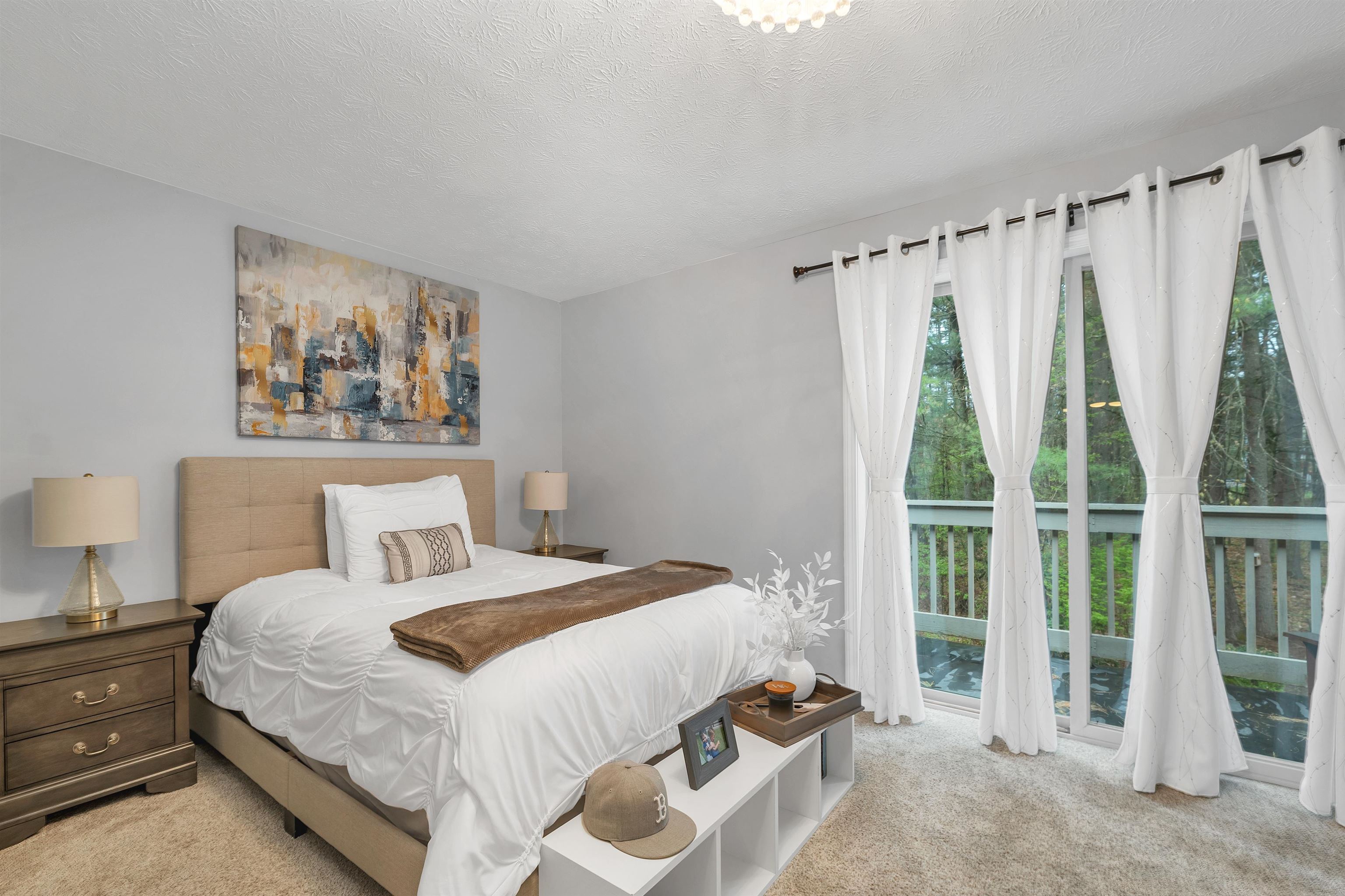 Bedford, New Hampshire 03110, United States, 2 Bedrooms Bedrooms, ,2 BathroomsBathrooms,Residential,Pending,123014