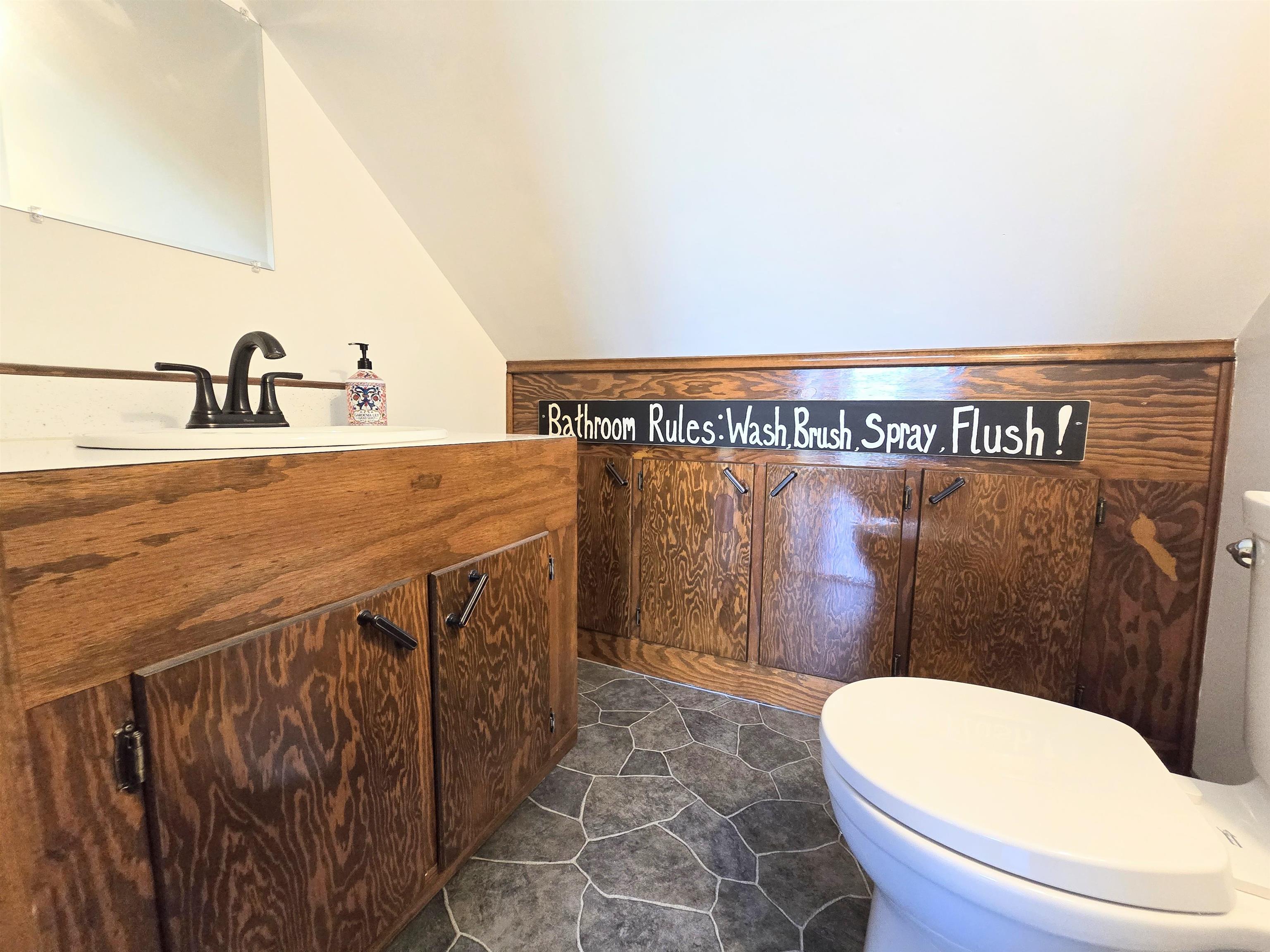 Stewartstown, New Hampshire 03597, United States, 3 Bedrooms Bedrooms, ,2 BathroomsBathrooms,Residential,Active,140955