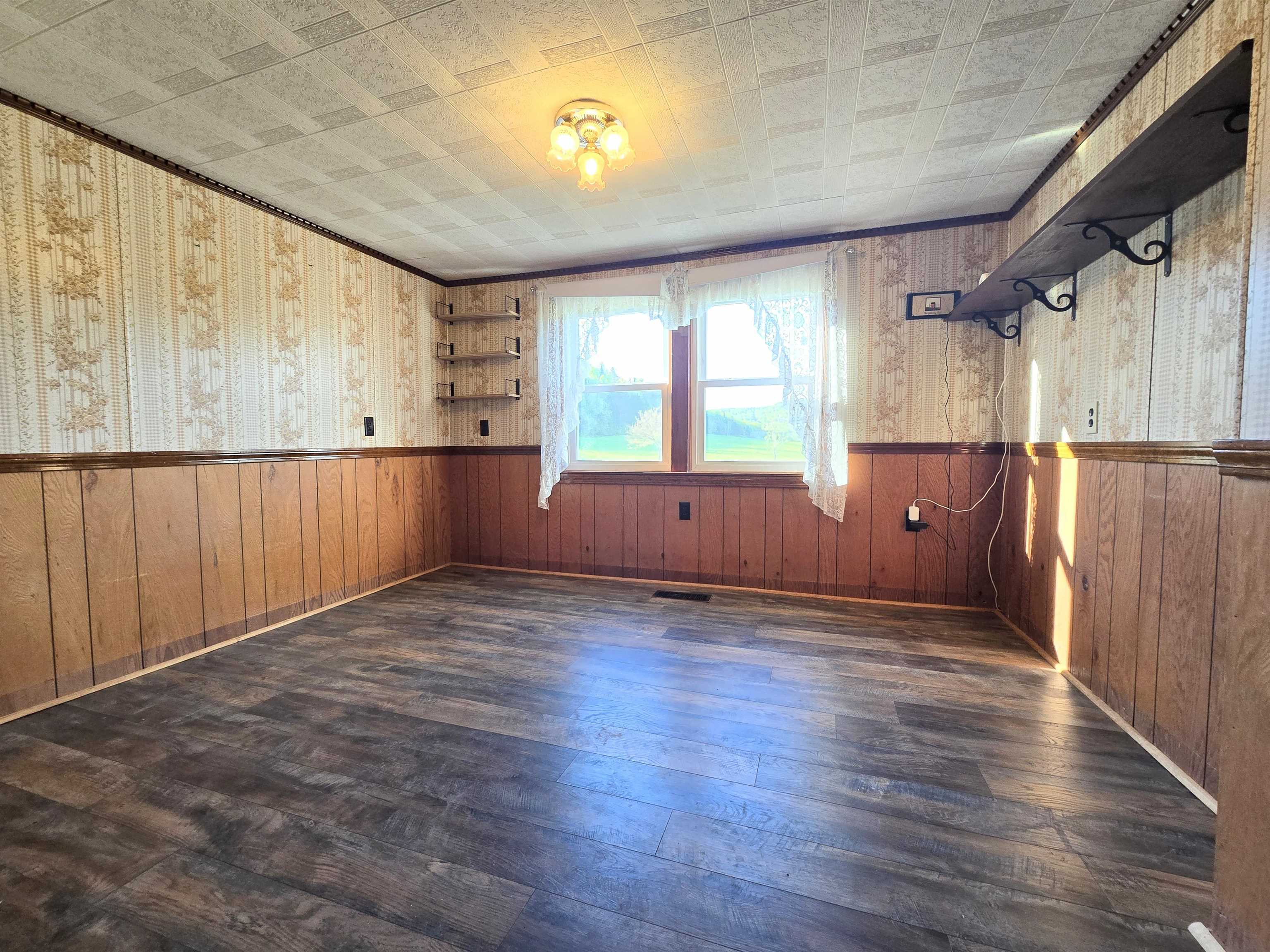 Stewartstown, New Hampshire 03597, United States, 3 Bedrooms Bedrooms, ,2 BathroomsBathrooms,Residential,Active,140955