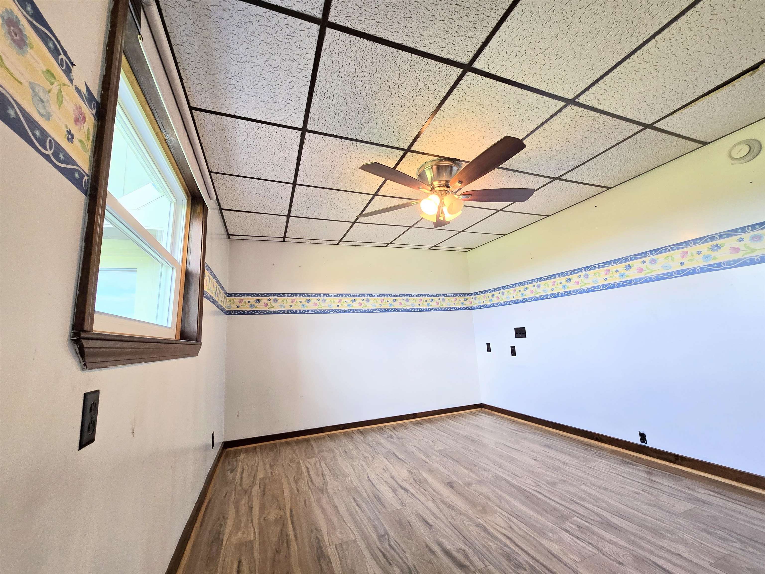 Stewartstown, New Hampshire 03597, United States, 3 Bedrooms Bedrooms, ,2 BathroomsBathrooms,Residential,Active,140955