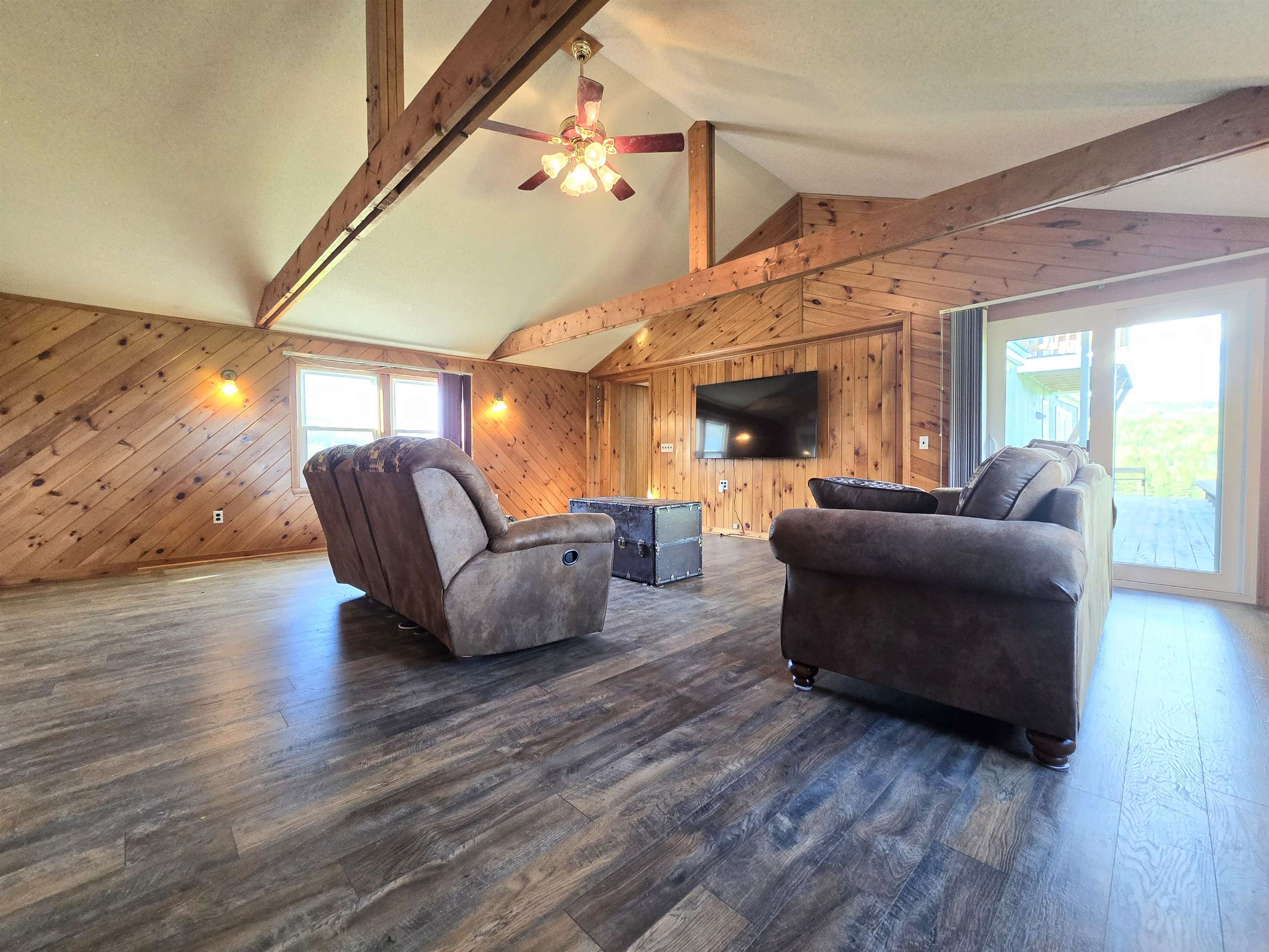 Stewartstown, New Hampshire 03597, United States, 3 Bedrooms Bedrooms, ,2 BathroomsBathrooms,Residential,Active,140955