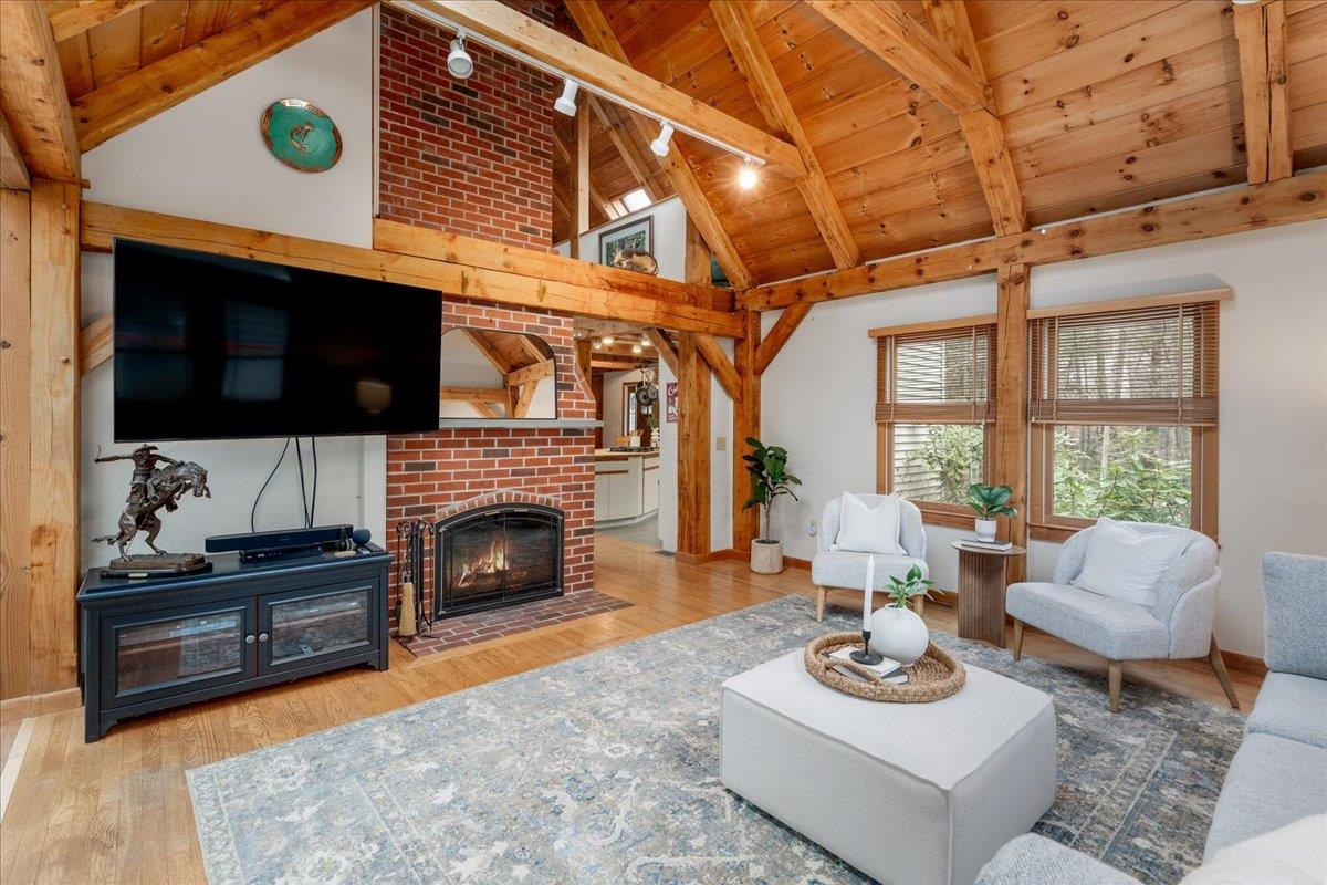 914 Back Mountain Road