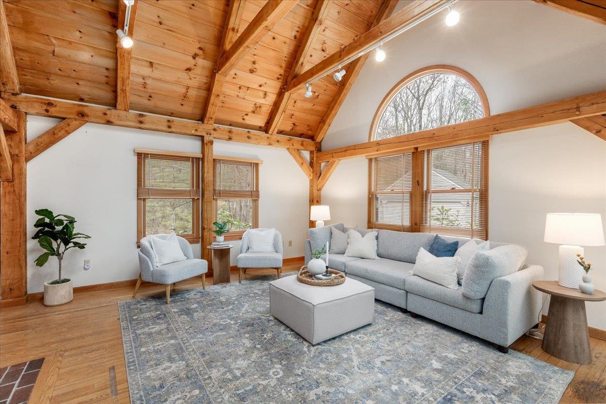 914 Back Mountain Road