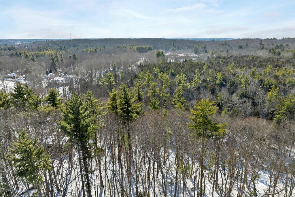 Photo of 14 Lovell Road, Stratham, NH 03885 (MLS # 5073024)