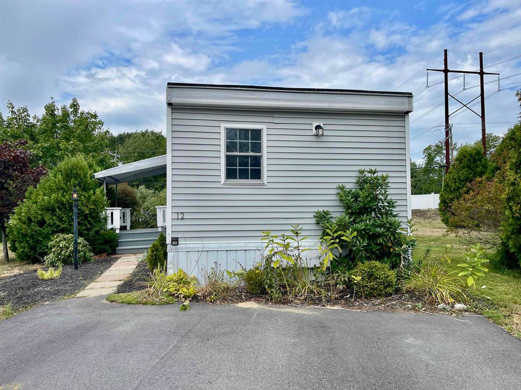 Photo of 12 Farmington Drive, Dover, NH 03820 (MLS # 5058778)