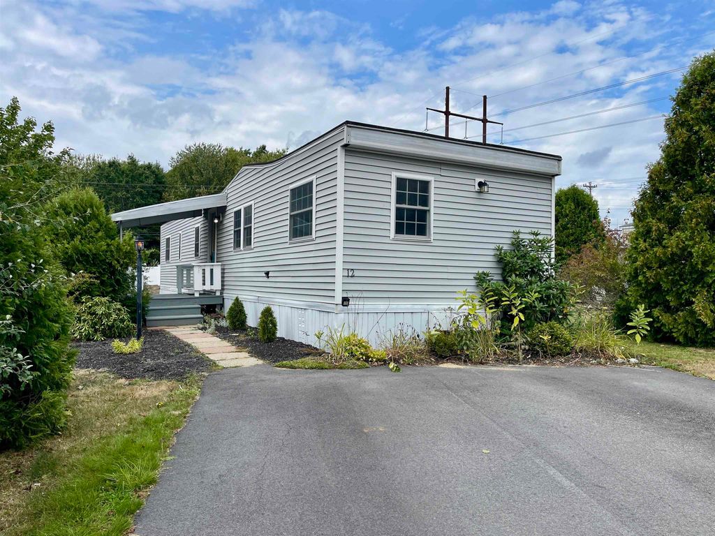 Photo of 12 Farmington Drive, Dover, NH 03820 (MLS # 5058778)