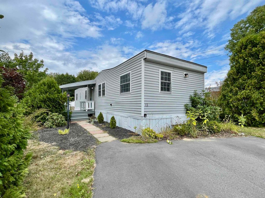 Photo of 12 Farmington Drive, Dover, NH 03820 (MLS # 5058778)