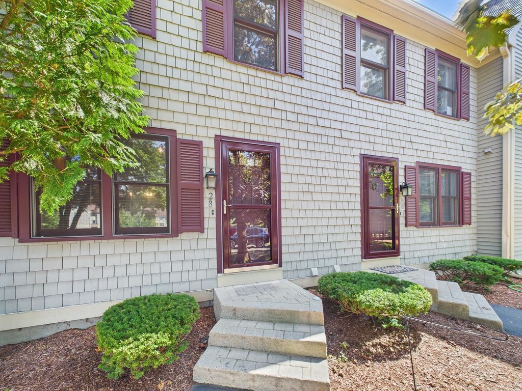 Photo of 28 Bartemus Trail, Nashua, NH 03063 (MLS # 5062760)