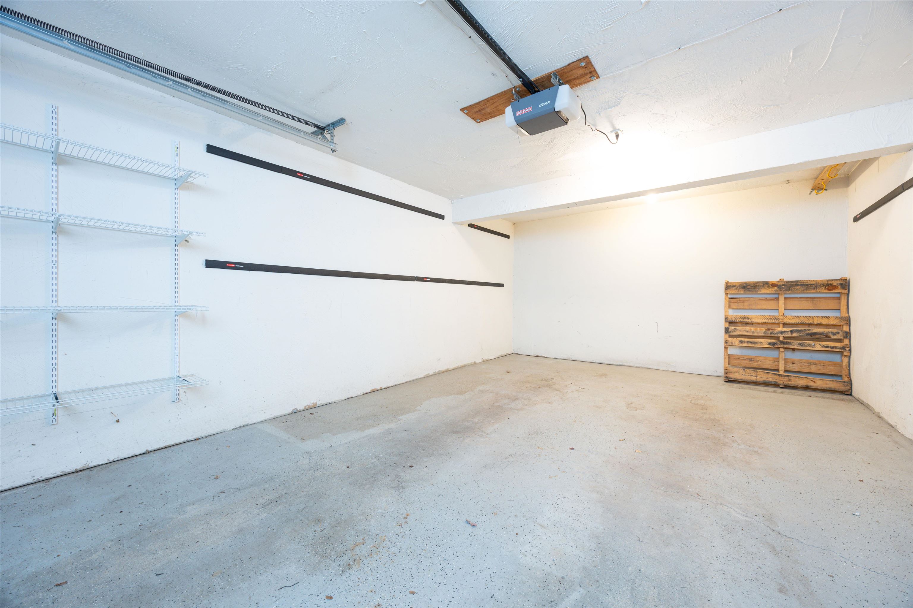 Derry, New Hampshire 03038, United States, 2 Bedrooms Bedrooms, ,2 BathroomsBathrooms,Residential,Pending,105517