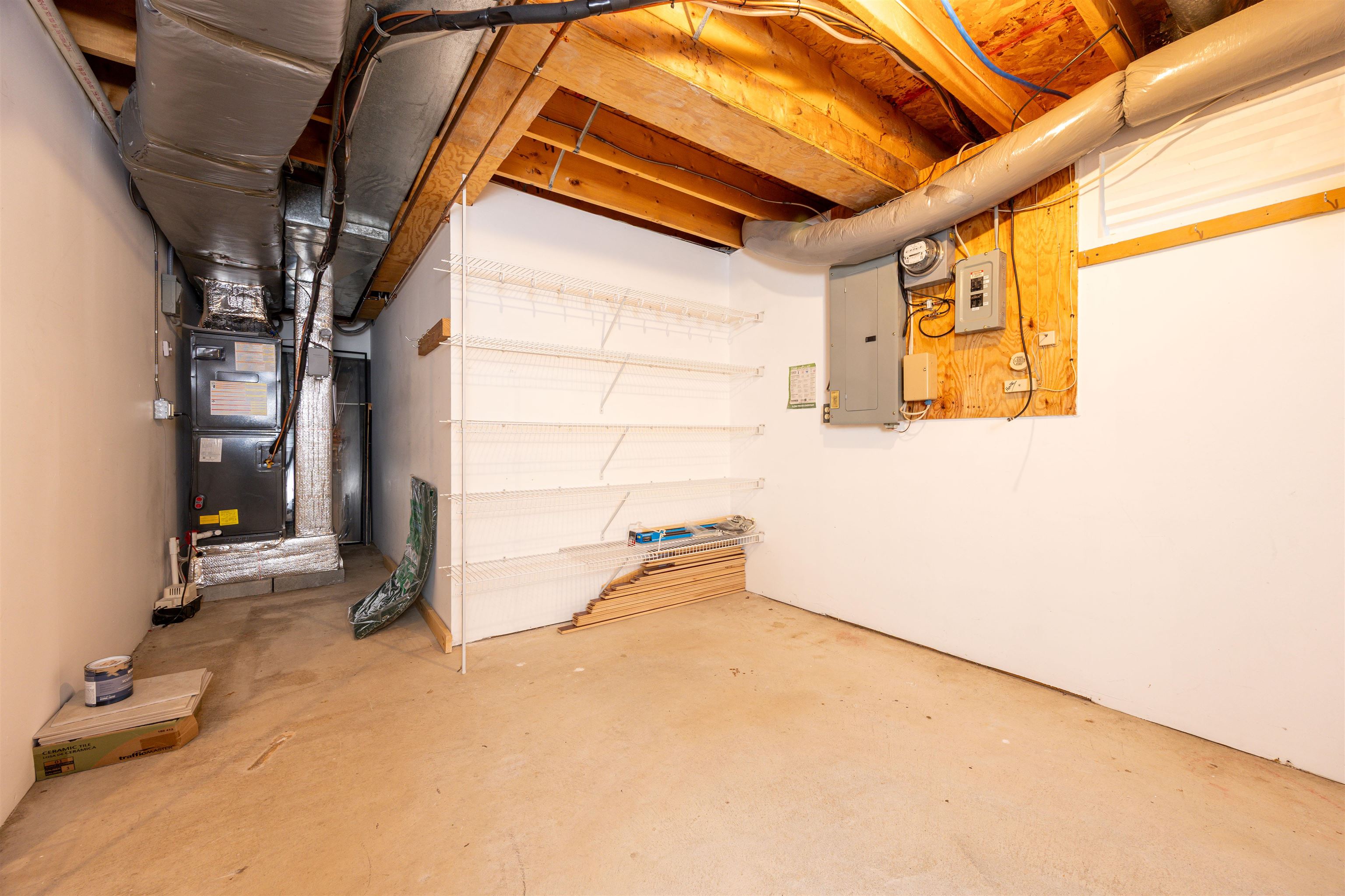 Derry, New Hampshire 03038, United States, 2 Bedrooms Bedrooms, ,2 BathroomsBathrooms,Residential,Pending,105517