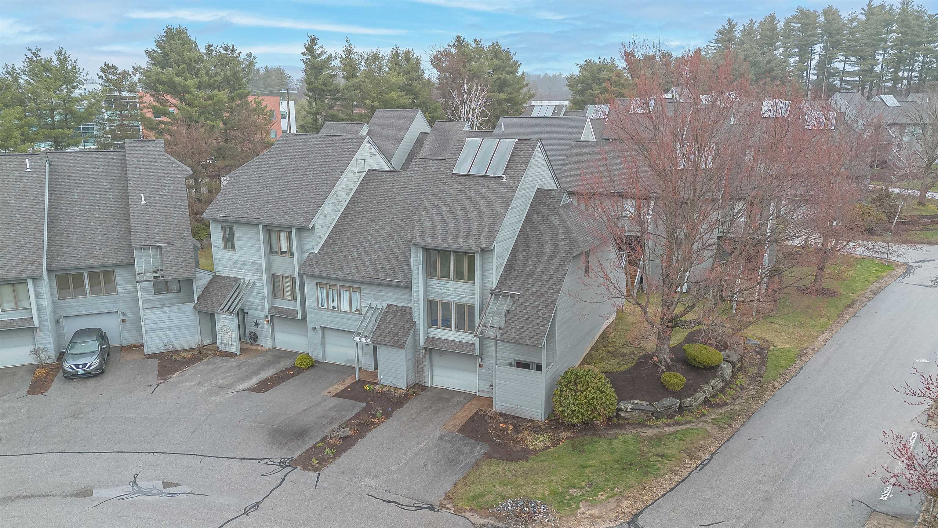 Derry, New Hampshire 03038, United States, 2 Bedrooms Bedrooms, ,2 BathroomsBathrooms,Residential,Pending,105517