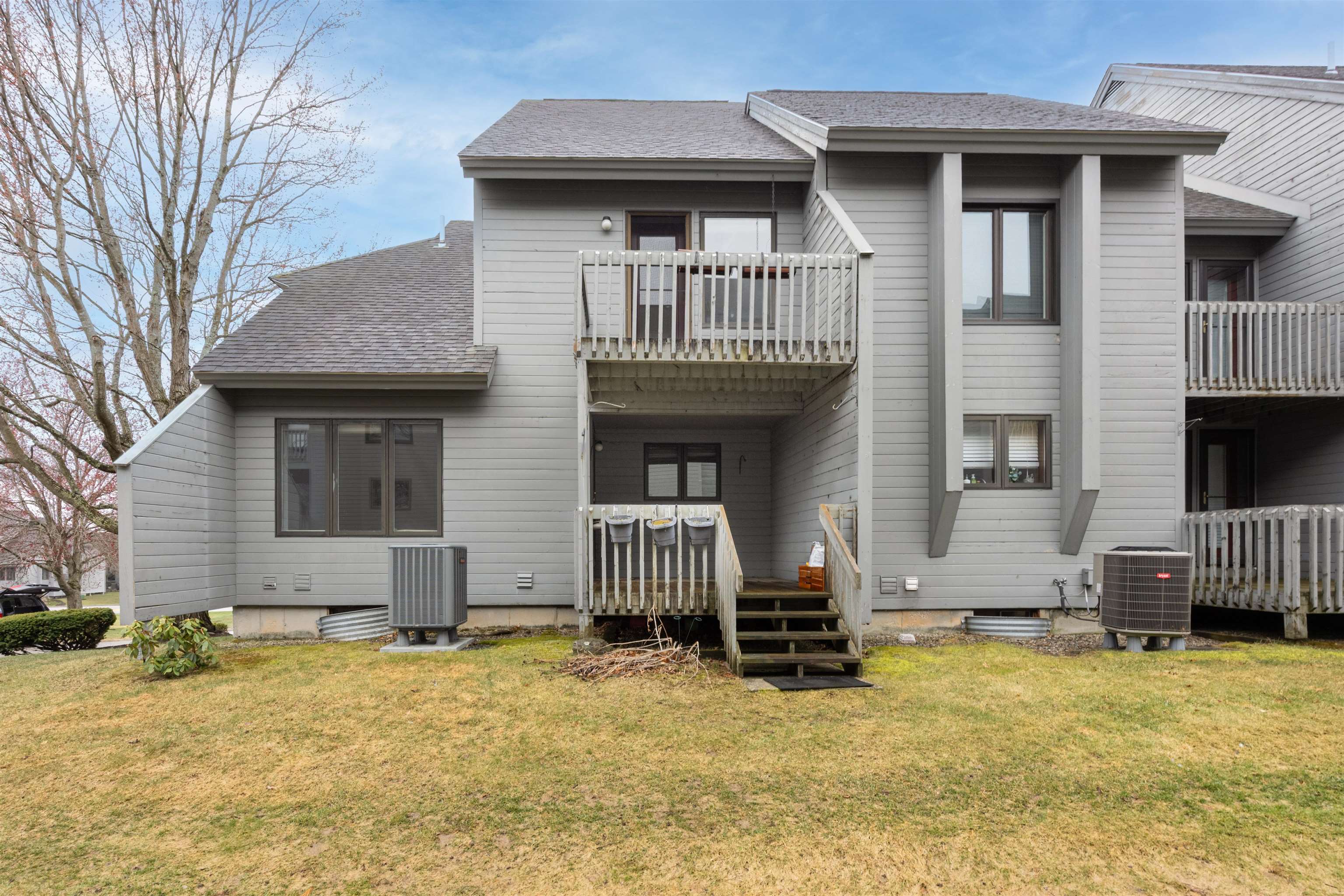 Derry, New Hampshire 03038, United States, 2 Bedrooms Bedrooms, ,2 BathroomsBathrooms,Residential,Pending,105517