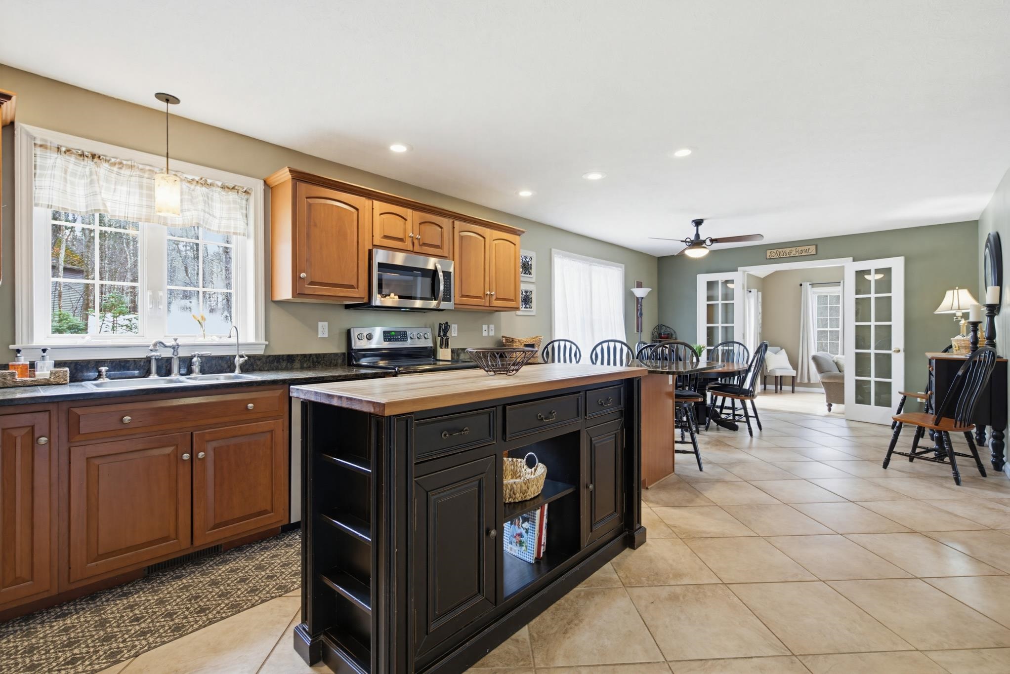 43 Hampshire Hills Drive