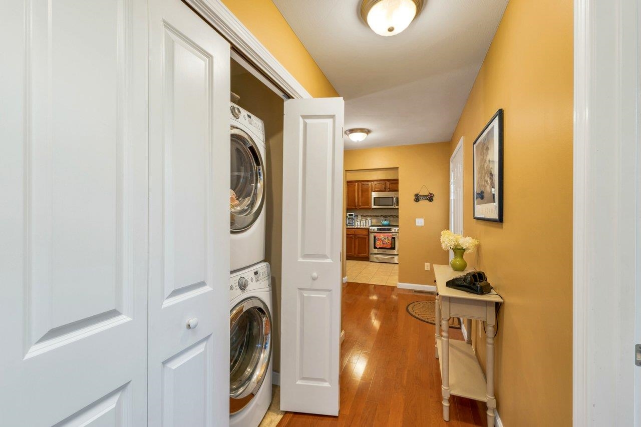 Epsom, New Hampshire 03234, United States, 3 Bedrooms Bedrooms, ,2 BathroomsBathrooms,Residential,Pending,189999