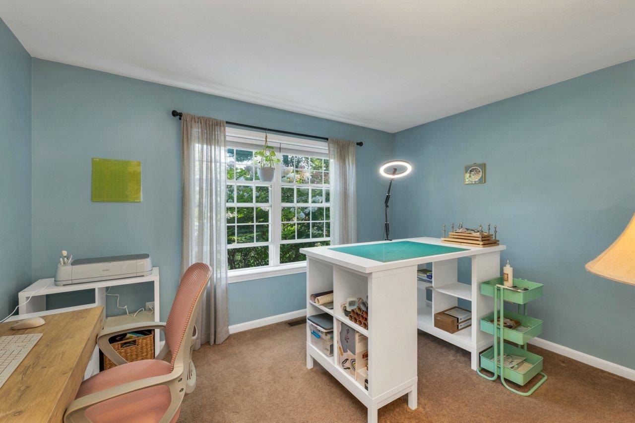 Epsom, New Hampshire 03234, United States, 3 Bedrooms Bedrooms, ,2 BathroomsBathrooms,Residential,Pending,189999