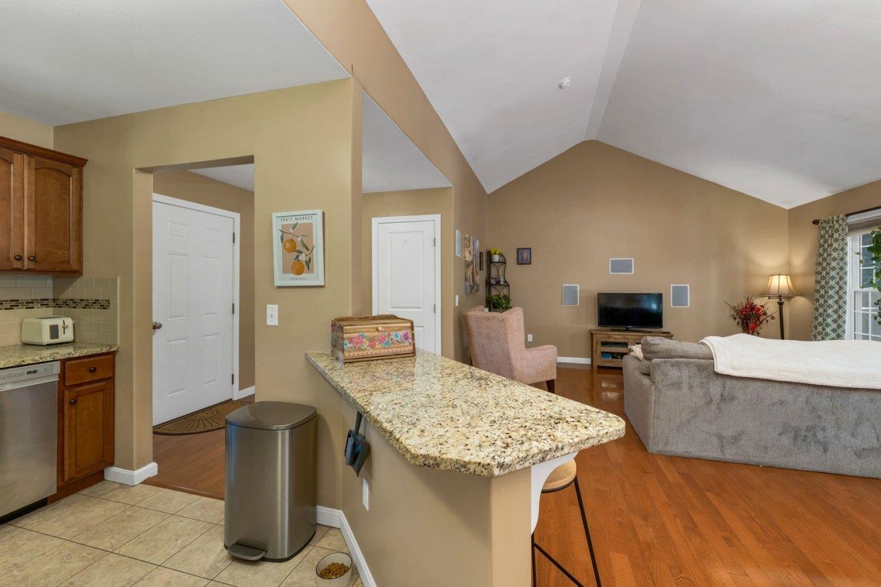 Epsom, New Hampshire 03234, United States, 3 Bedrooms Bedrooms, ,2 BathroomsBathrooms,Residential,Pending,189999