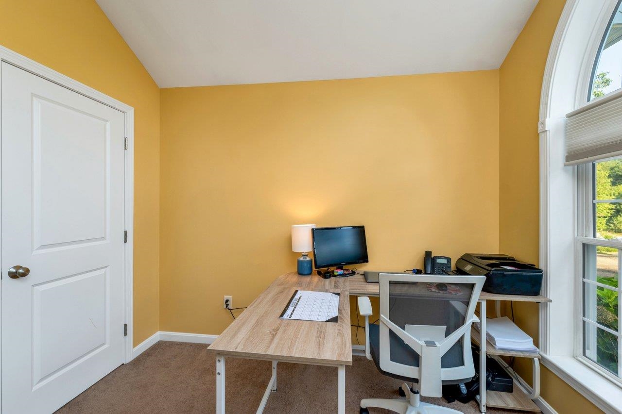 Epsom, New Hampshire 03234, United States, 3 Bedrooms Bedrooms, ,2 BathroomsBathrooms,Residential,Pending,189999