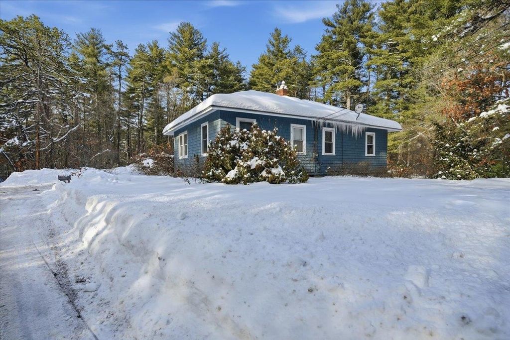 Photo of 405 Upland Street, Manchester, NH 03102 (MLS # 5075223)