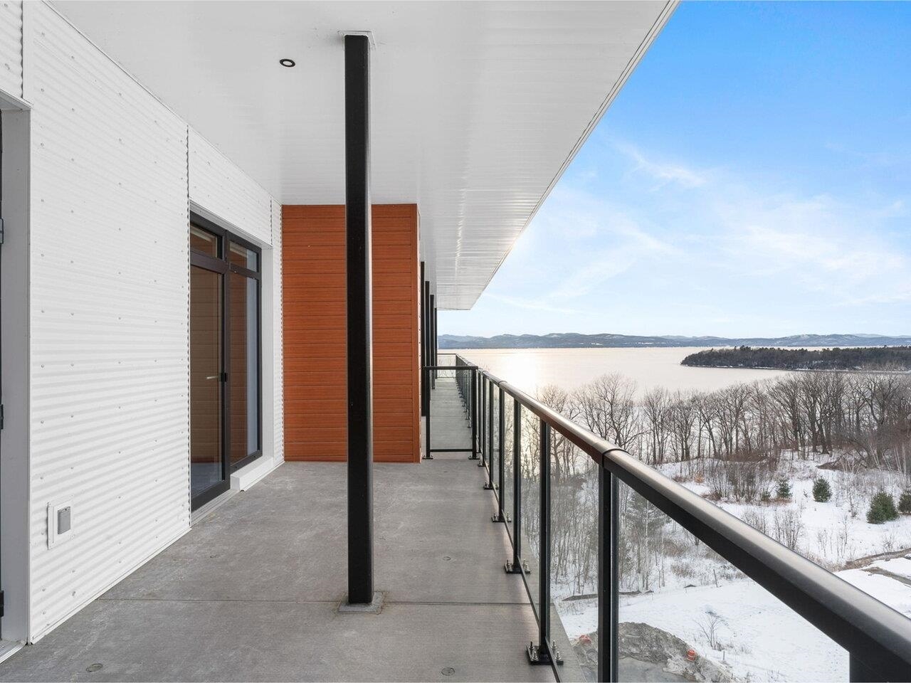 125 Cambrian Way 611